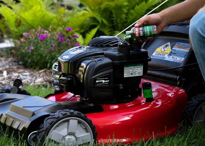 how to use starting fluid on lawn mower